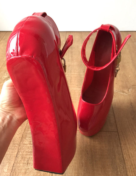 Zora Fetish Heelless Hoof Sole Platform Pump Lockable Padlock Strap Patent Red