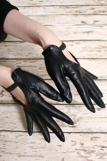 Genuine Leather Fashion Runway Punk Rock Keyhole Lady Slim Gloves Wrist Elastic