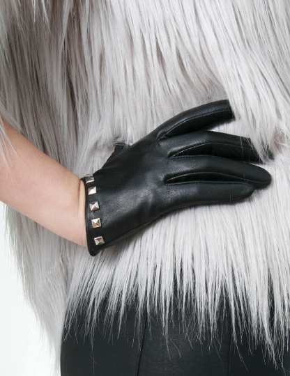 Genuine Sheepskin Leather Fashion Runway Model Scoop Wrist Gloves w/ Metal Stud Trim