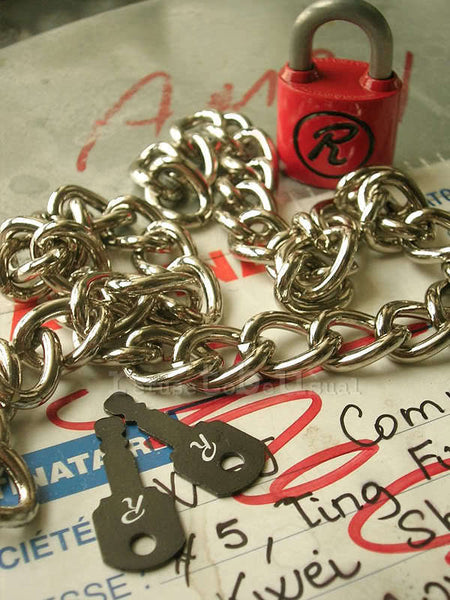 NANA Punk SEX PISTOLS R LOCK padlock necklace Chain RED