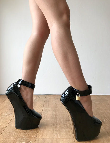 Zora Fetish Heelless Hoof Sole Platform Pump Lockable Padlock Strap Patent Black