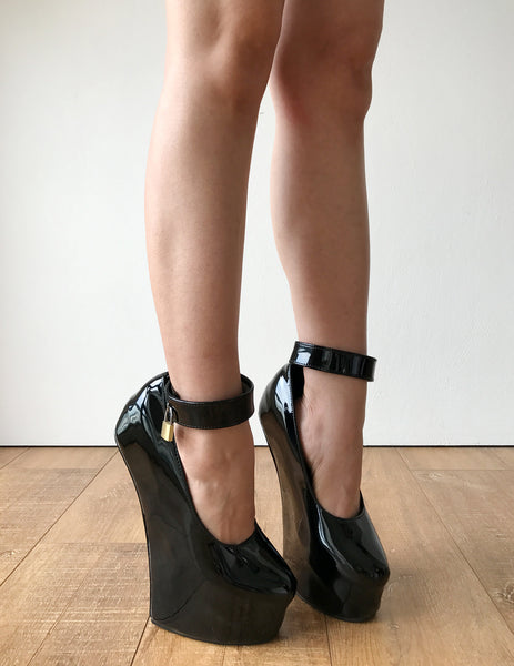 Zora Fetish Heelless Hoof Sole Platform Pump Lockable Padlock Strap Patent Black