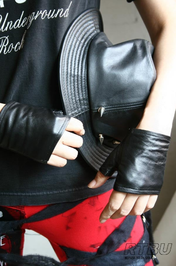Genuine Leather Extra Soft Lambskin Punk Boxing Fighting Biker Riding Fingerless Glove