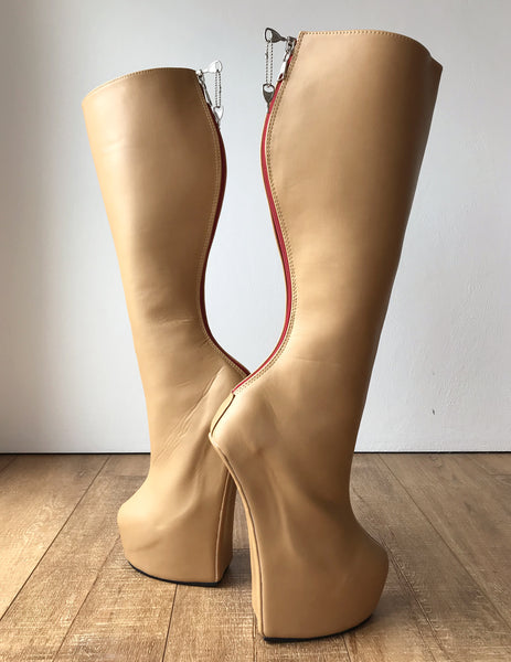 RTBU ALPHA Heavy Hoof Sole Heelless Lockable/Locking Knee Hi Camel Matte Open Zip