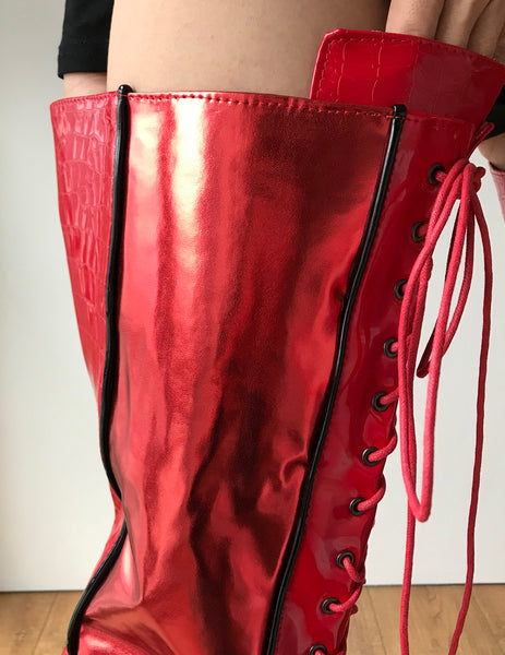 RTBU KINKY 15cm Spool Platform Goth Crotch Lace Zip Red Metallic