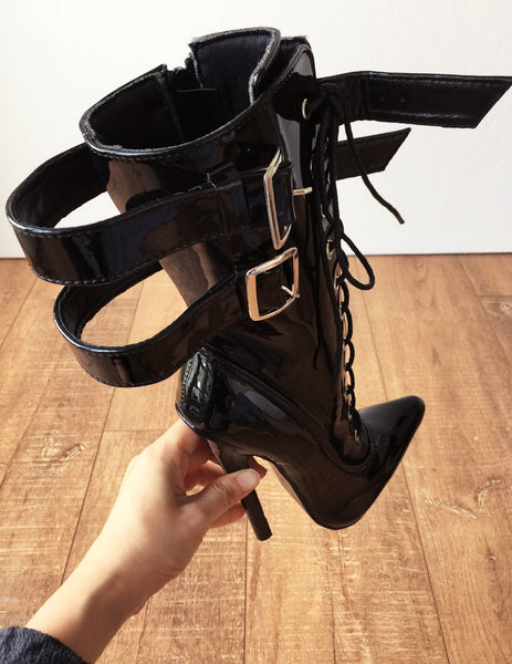 MAID'S II 18cm Stiletto Fetish Boots 2 Wrap Buckle Strap Patent Black